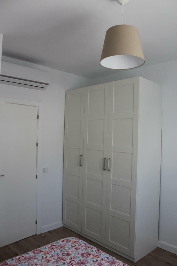 Apartamentos Angelita Plaza Beach มาลากา ภายนอก รูปภาพ